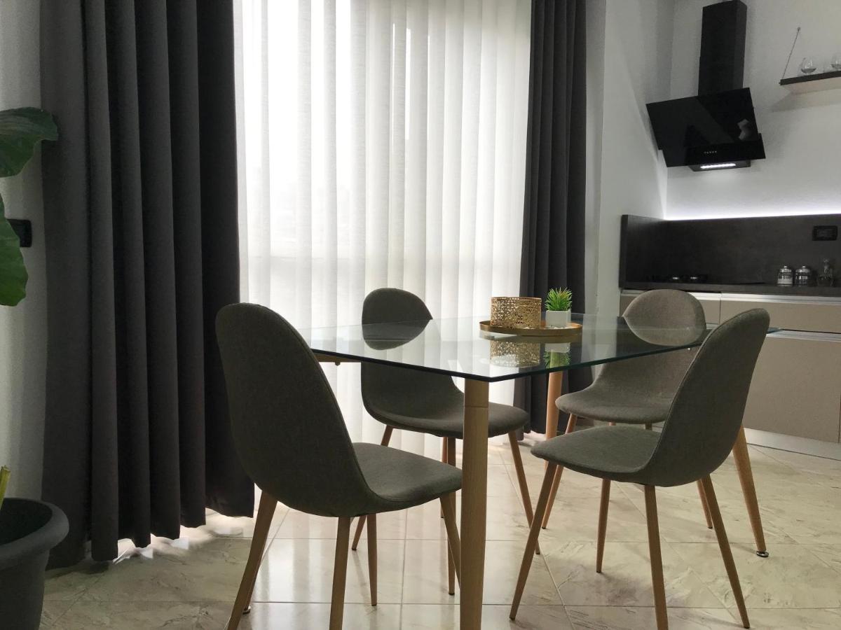 Luxury Apartments In City Center Durrës Exteriör bild