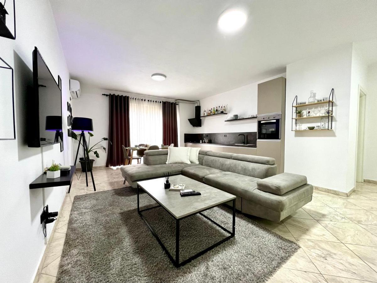 Luxury Apartments In City Center Durrës Exteriör bild